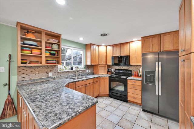 2619 N ROSEGARDEN BOULEVARD, Mechanicsburg, PA 17055