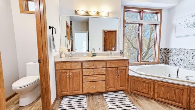 17635 Sunrise Court SW, Prior Lake, MN 55372