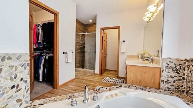 17635 Sunrise Court SW, Prior Lake, MN 55372