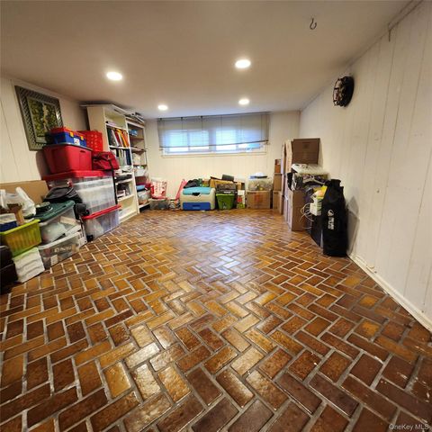 43 Forest Drive, Jericho, NY 11753