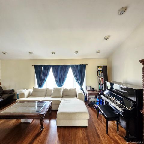 43 Forest Drive, Jericho, NY 11753