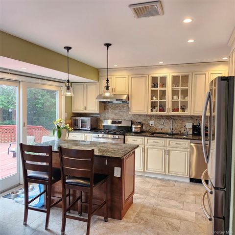 43 Forest Drive, Jericho, NY 11753