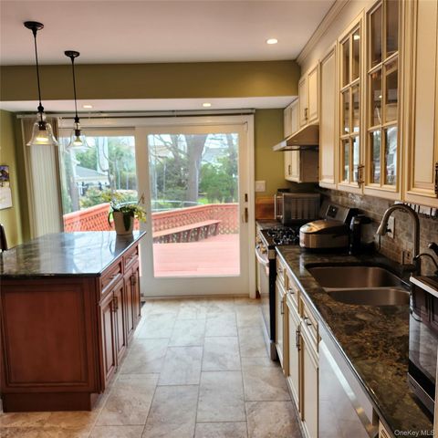 43 Forest Drive, Jericho, NY 11753