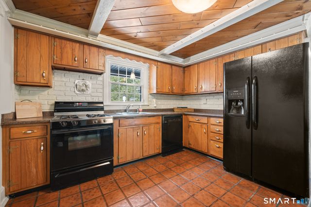 70 Ralph Road, Manchester, CT 06040