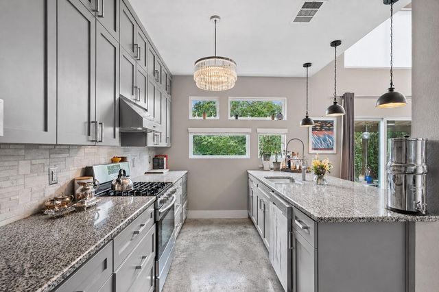 1800 WEBBERVILLE RD B, Austin, TX 78721