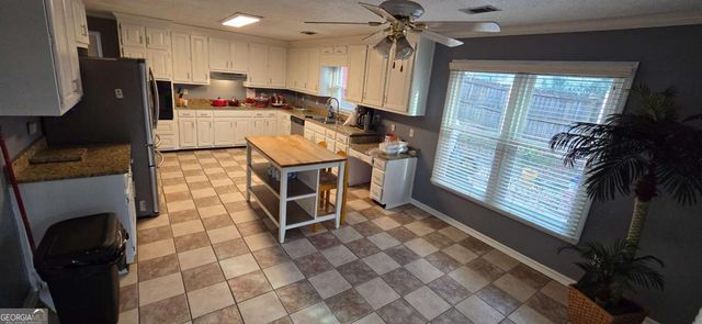 2127 Amherst Trail SE, Conyers, GA 30094