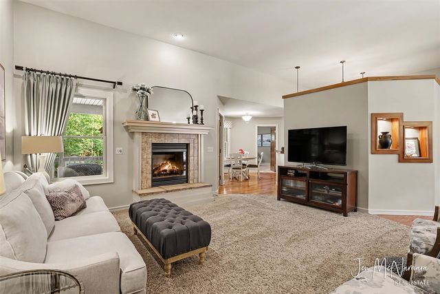 3701 Webber Pines Drive, Grand Rapids, MI 49525