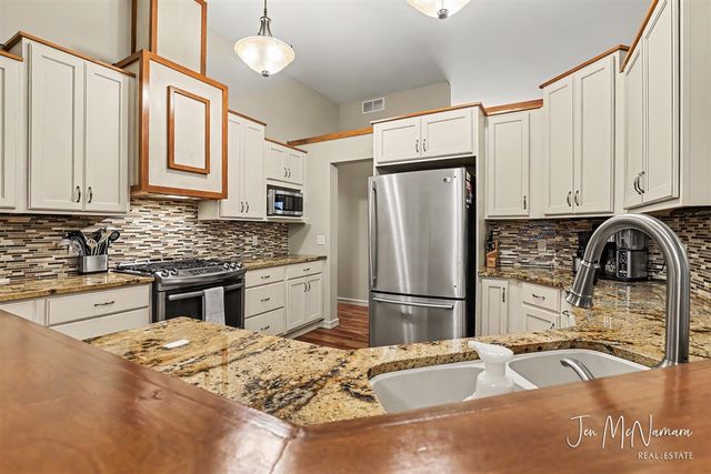 3701 Webber Pines Drive, Grand Rapids, MI 49525