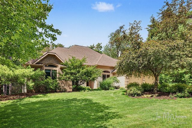 3701 Webber Pines Drive, Grand Rapids, MI 49525