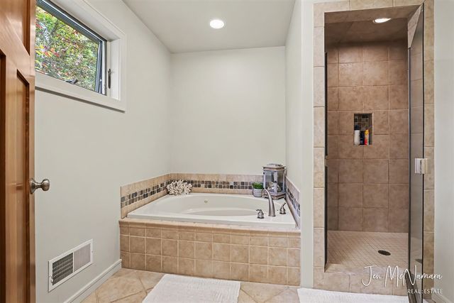 3701 Webber Pines Drive, Grand Rapids, MI 49525