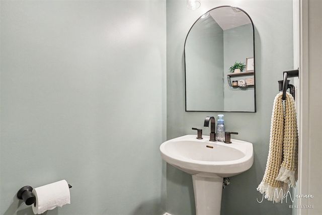 3701 Webber Pines Drive, Grand Rapids, MI 49525