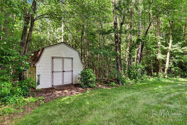 3701 Webber Pines Drive, Grand Rapids, MI 49525