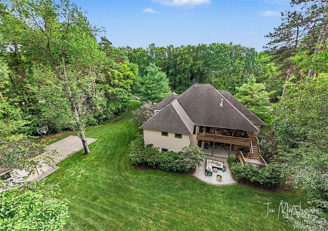3701 Webber Pines Drive, Grand Rapids, MI 49525
