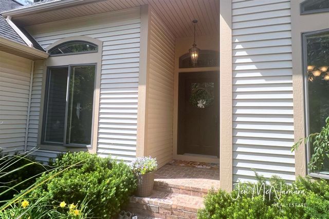 3701 Webber Pines Drive, Grand Rapids, MI 49525