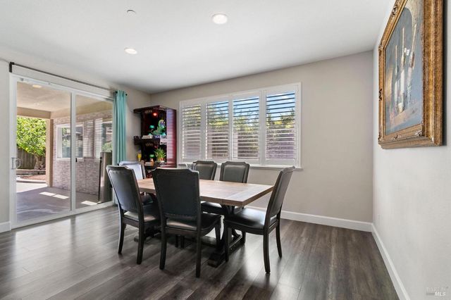 7012 Cardinal Ct, Vacaville, CA 95687