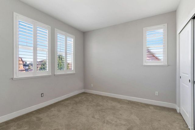 7012 Cardinal Ct, Vacaville, CA 95687