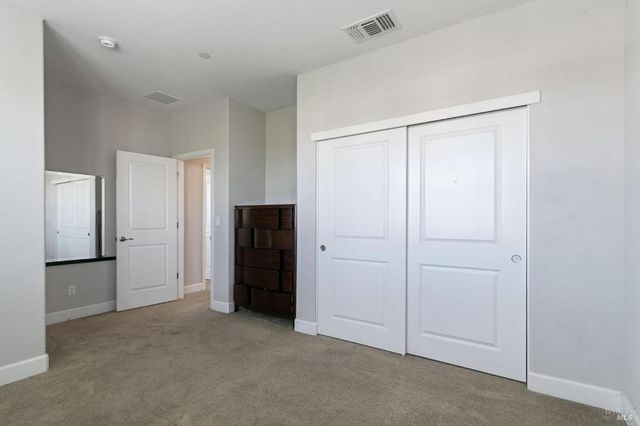 7012 Cardinal Ct, Vacaville, CA 95687