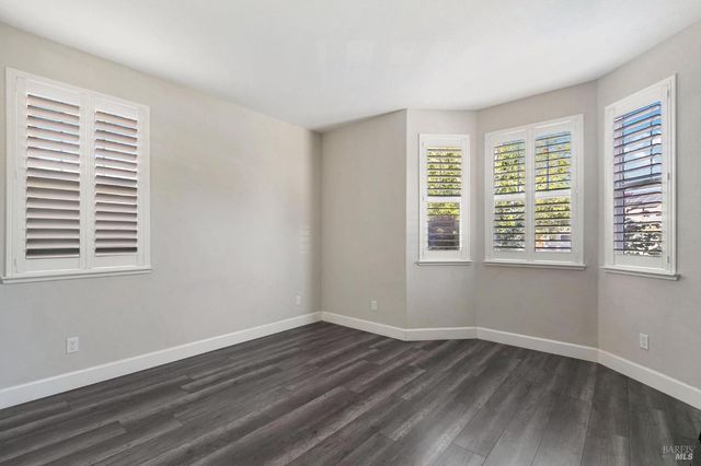 7012 Cardinal Ct, Vacaville, CA 95687