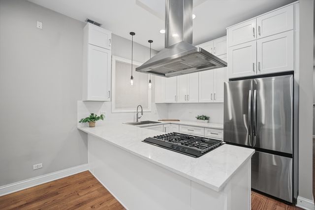 2920 N Damen Avenue 2, Chicago, IL 60618