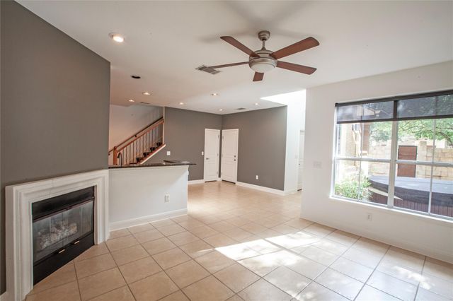 3406 Menchaca RD 28, Austin, TX 78704