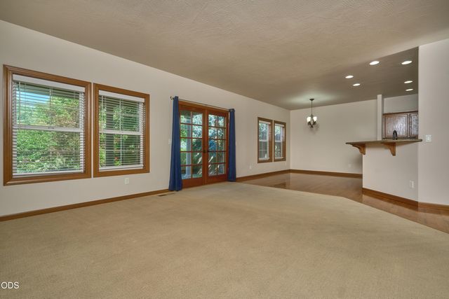 238 Fieldbrook Court, Medford, OR 97504