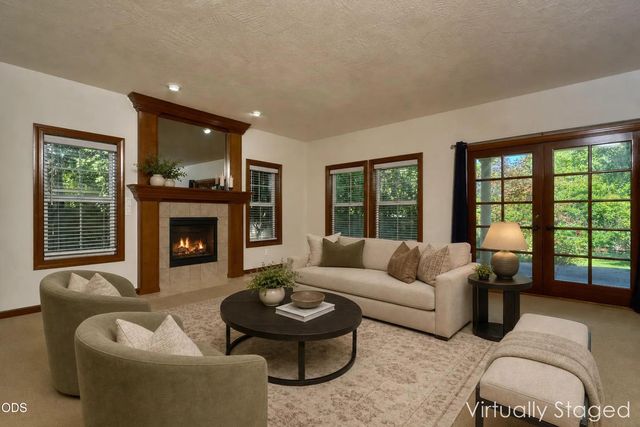 238 Fieldbrook Court, Medford, OR 97504