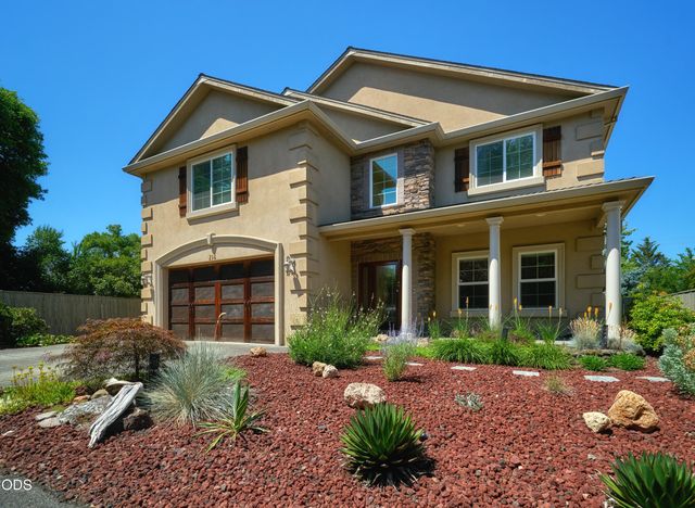 238 Fieldbrook Court, Medford, OR 97504