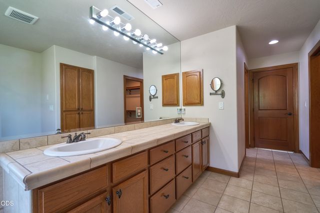 238 Fieldbrook Court, Medford, OR 97504