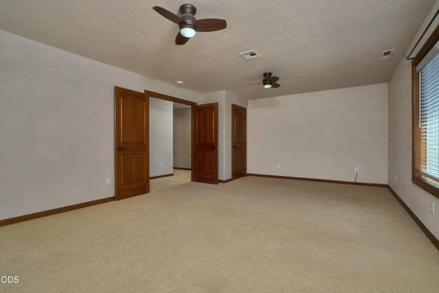 238 Fieldbrook Court, Medford, OR 97504