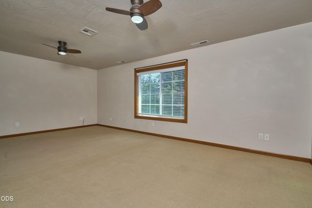 238 Fieldbrook Court, Medford, OR 97504