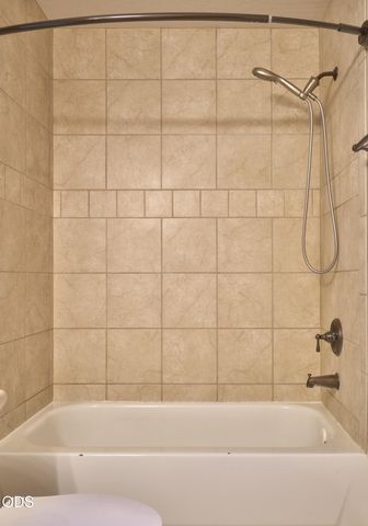 238 Fieldbrook Court, Medford, OR 97504