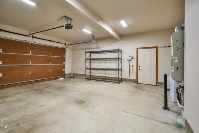 238 Fieldbrook Court, Medford, OR 97504