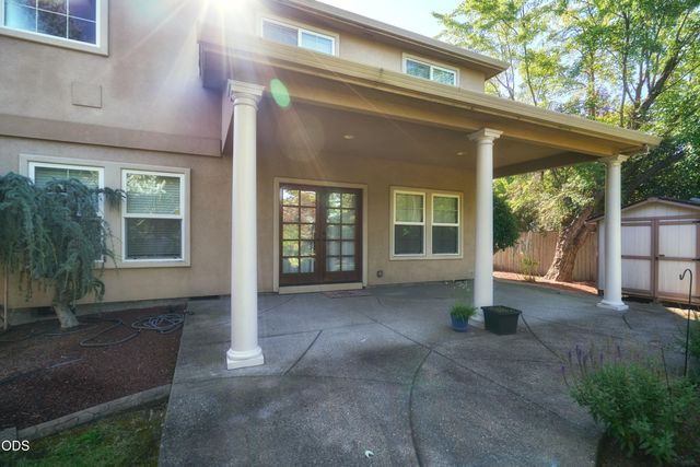 238 Fieldbrook Court, Medford, OR 97504