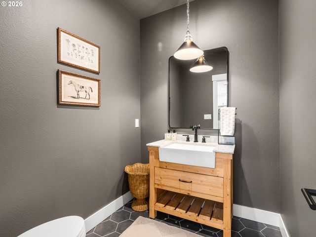 16141 APPERSON Blvd, Oregon City, OR 97045