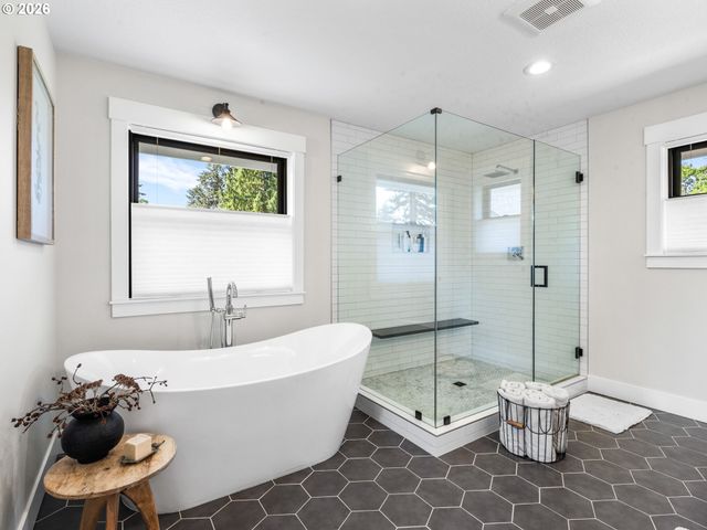 16141 APPERSON Blvd, Oregon City, OR 97045