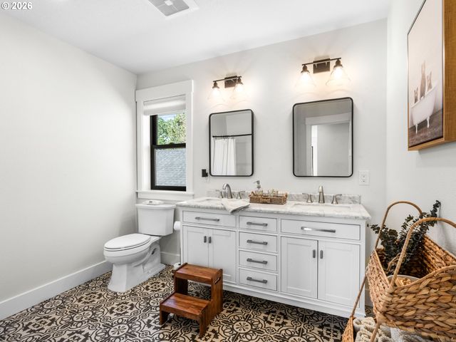16141 APPERSON Blvd, Oregon City, OR 97045