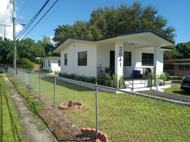 2041 NW 100th St, Miami, FL 33147