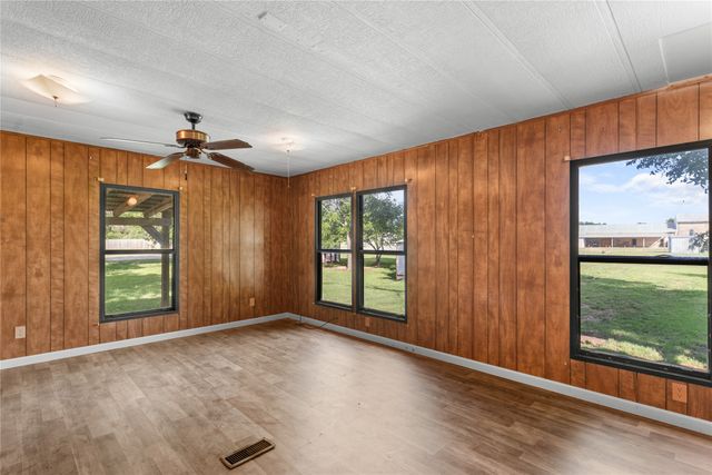 105 County Road 1239, Kopperl, TX 76652