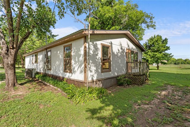 105 County Road 1239, Kopperl, TX 76652