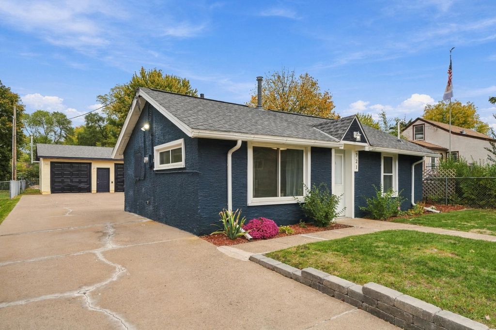 721 Bob Ehlen Drive, Anoka, MN 55303 — photo 2