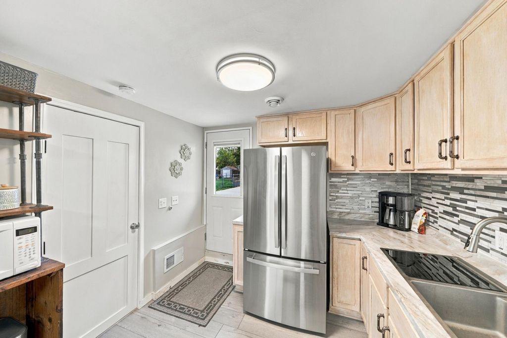 721 Bob Ehlen Drive, Anoka, MN 55303 — photo 4