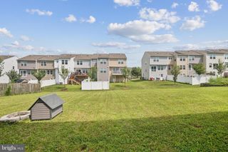 83 DRAWING ARM LN, Martinsburg, WV 25403