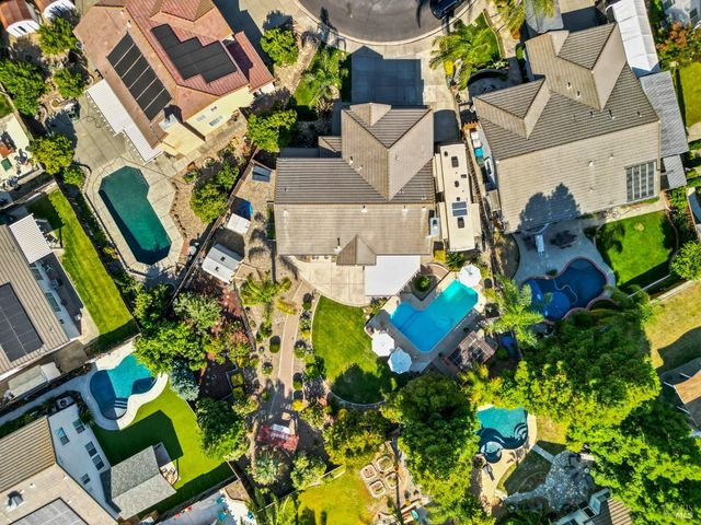 1042 Topaz Ct, Vacaville, CA 95687