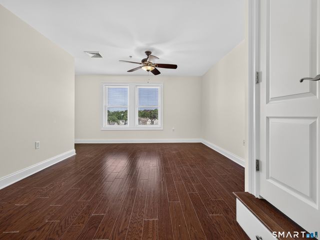 461 Bank Street 604, New London, CT 06320