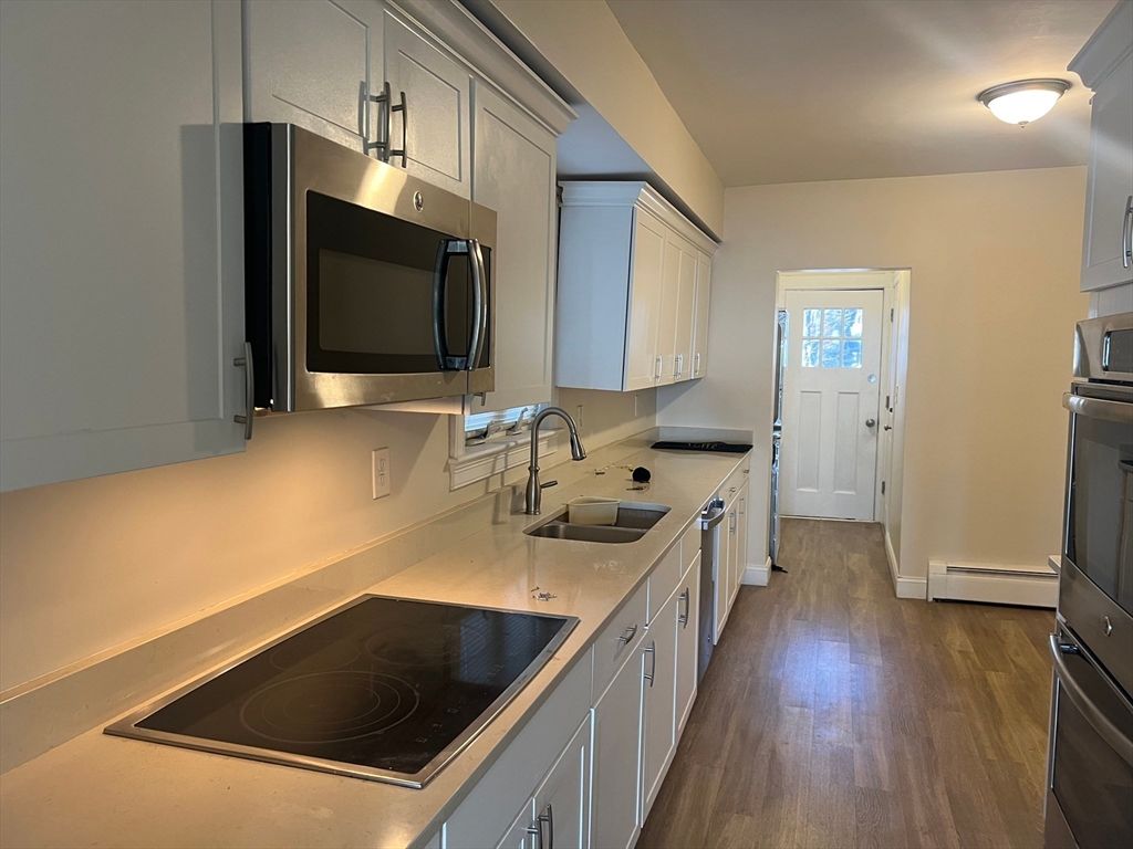 66 Humphrey Street 2, Swampscott, MA 01907