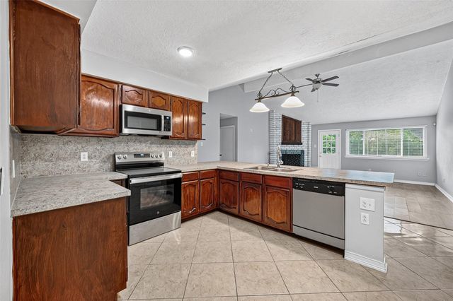 19610 San Gabriel Drive, Houston, TX 77084