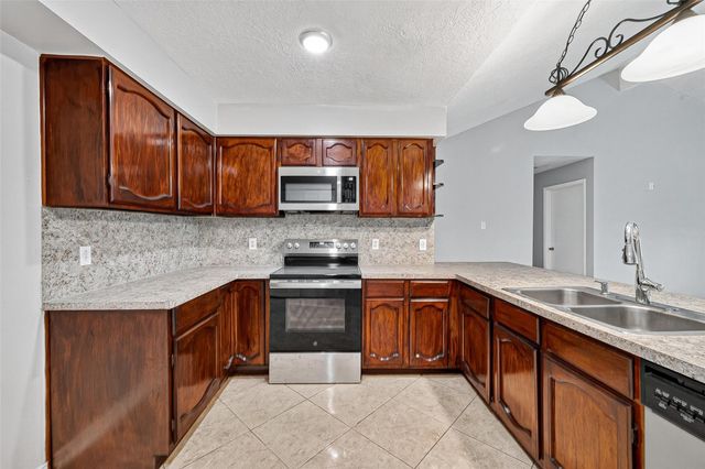 19610 San Gabriel Drive, Houston, TX 77084