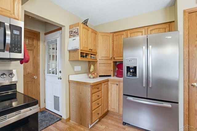 3804 Sweetbrier Terrace, Midland, MI 48642