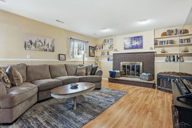 3804 Sweetbrier Terrace, Midland, MI 48642