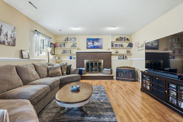 3804 Sweetbrier Terrace, Midland, MI 48642